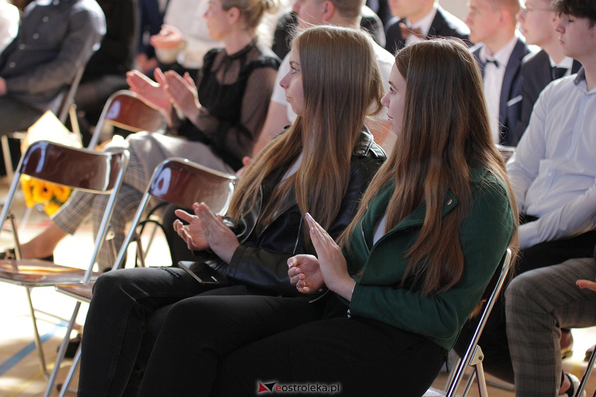 Zakoczenie roku szkolnego klas maturalnych w ZSZ nr 3 [28.04.2023] - zdjęcie #28 - eOstroleka.pl