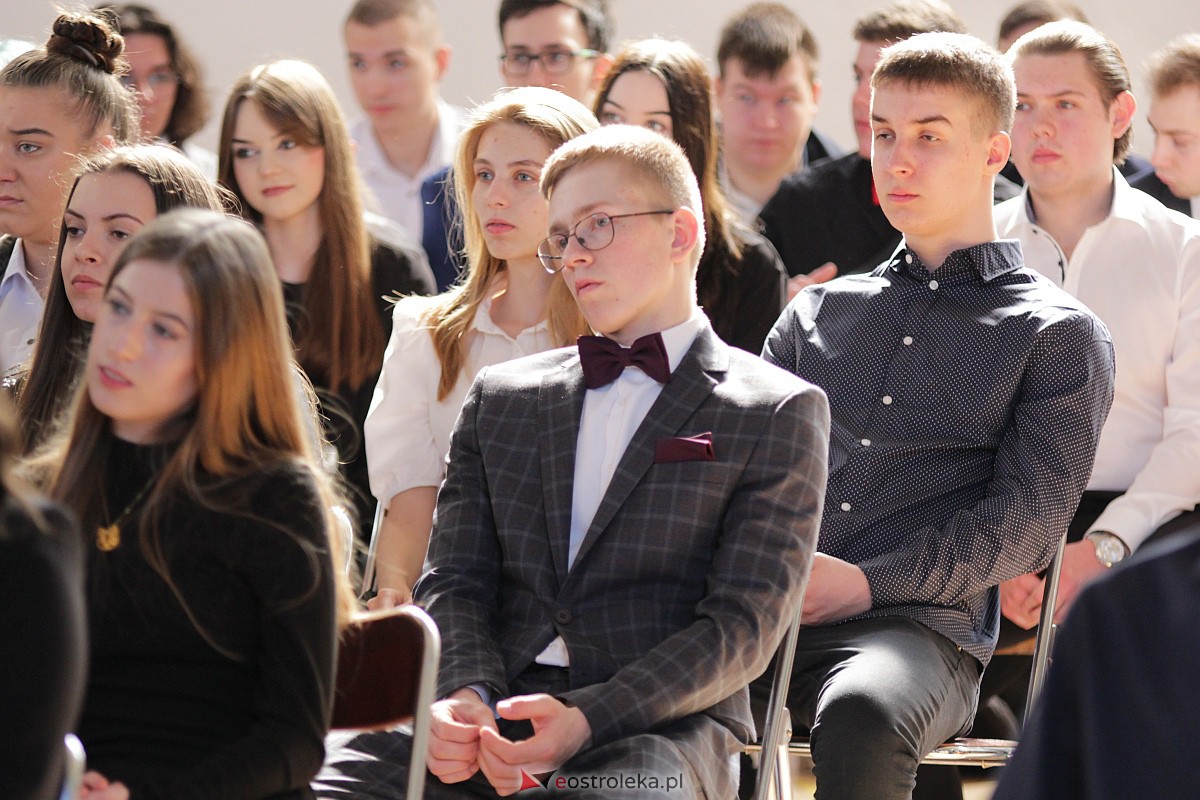 Zakoczenie roku szkolnego klas maturalnych w ZSZ nr 3 [28.04.2023] - zdjęcie #6 - eOstroleka.pl