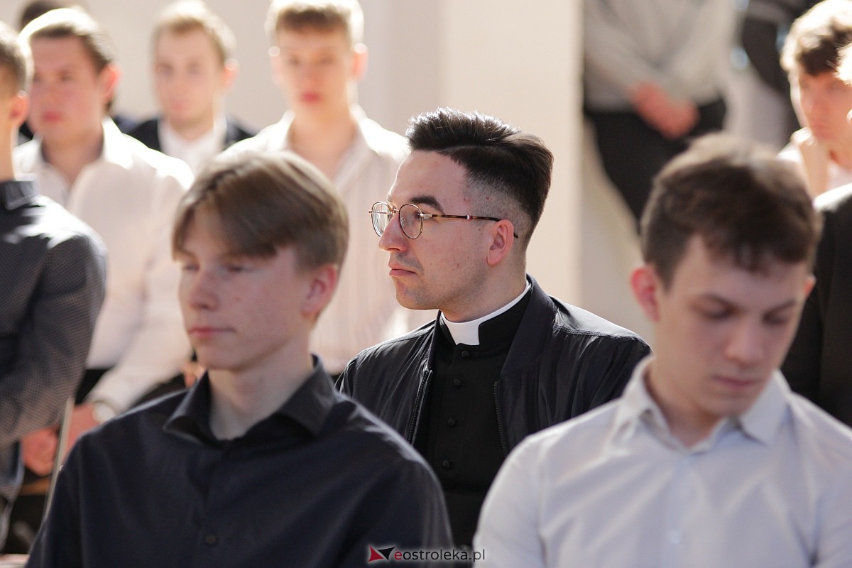 Zakoczenie roku szkolnego klas maturalnych w ZSZ nr 3 [28.04.2023] - zdjęcie #5 - eOstroleka.pl