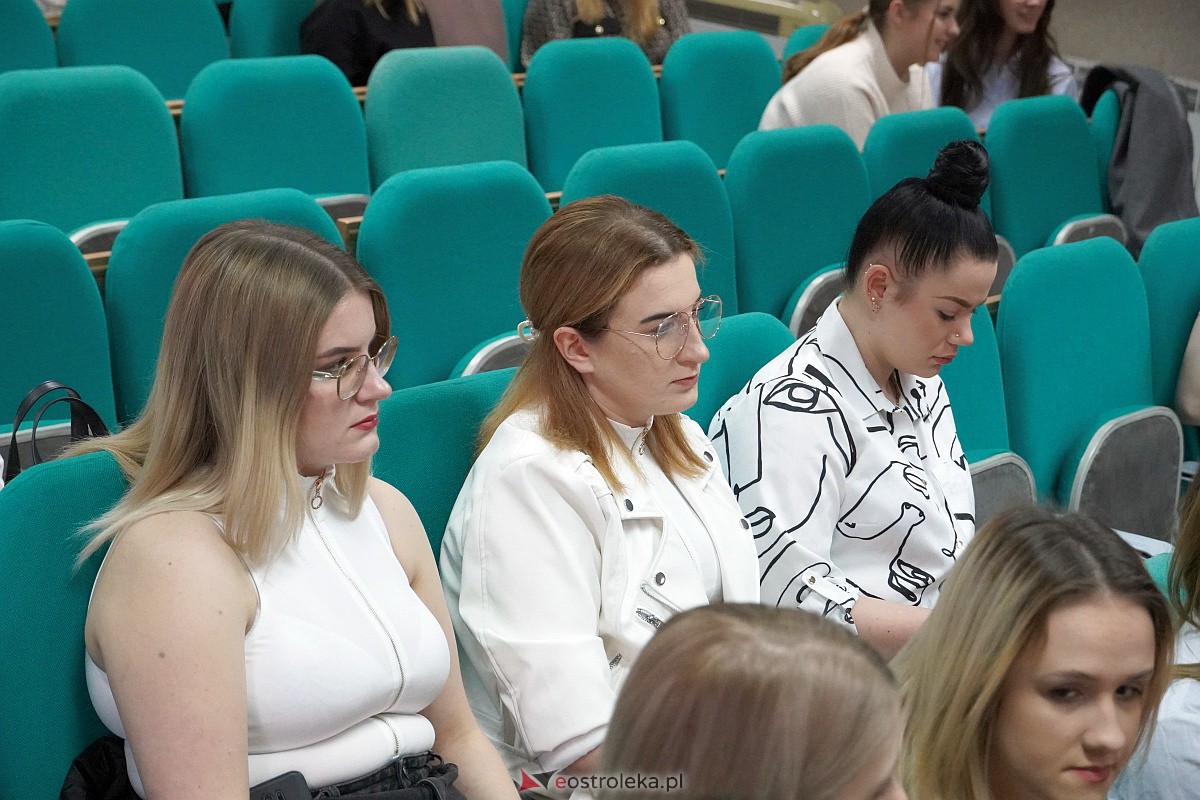 : Zakoczenie roku szkolnego klas maturalnych w ZSZ nr 4 [28.04.2023] - zdjęcie #66 - eOstroleka.pl