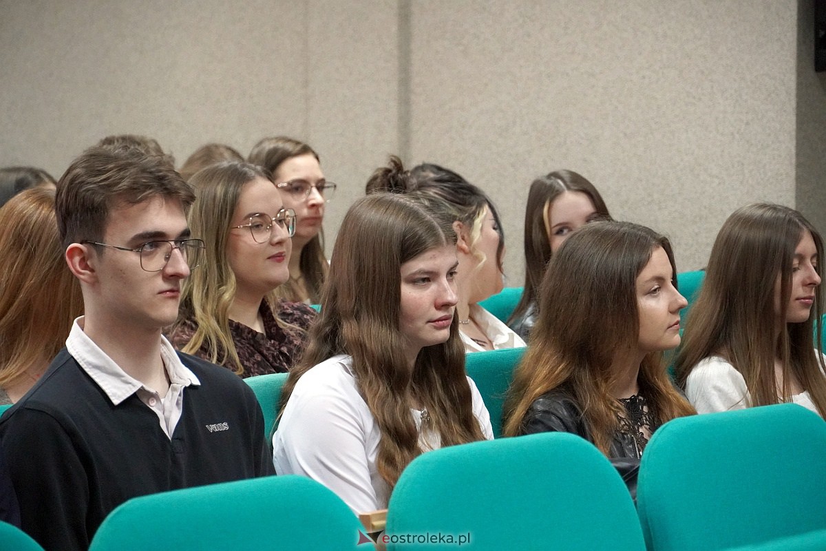 : Zakoczenie roku szkolnego klas maturalnych w ZSZ nr 4 [28.04.2023] - zdjęcie #28 - eOstroleka.pl