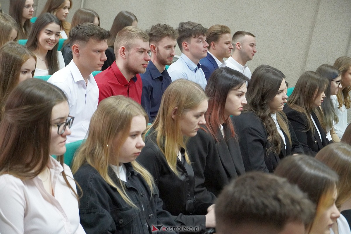 : Zakoczenie roku szkolnego klas maturalnych w ZSZ nr 4 [28.04.2023] - zdjęcie #42 - eOstroleka.pl