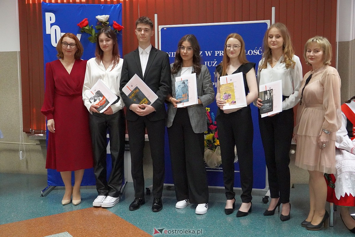 : Zakoczenie roku szkolnego klas maturalnych w ZSZ nr 4 [28.04.2023] - zdjęcie #28 - eOstroleka.pl