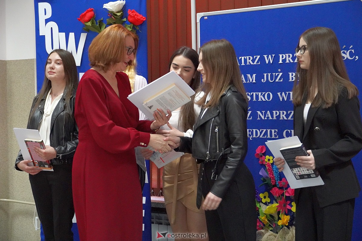 : Zakoczenie roku szkolnego klas maturalnych w ZSZ nr 4 [28.04.2023] - zdjęcie #20 - eOstroleka.pl