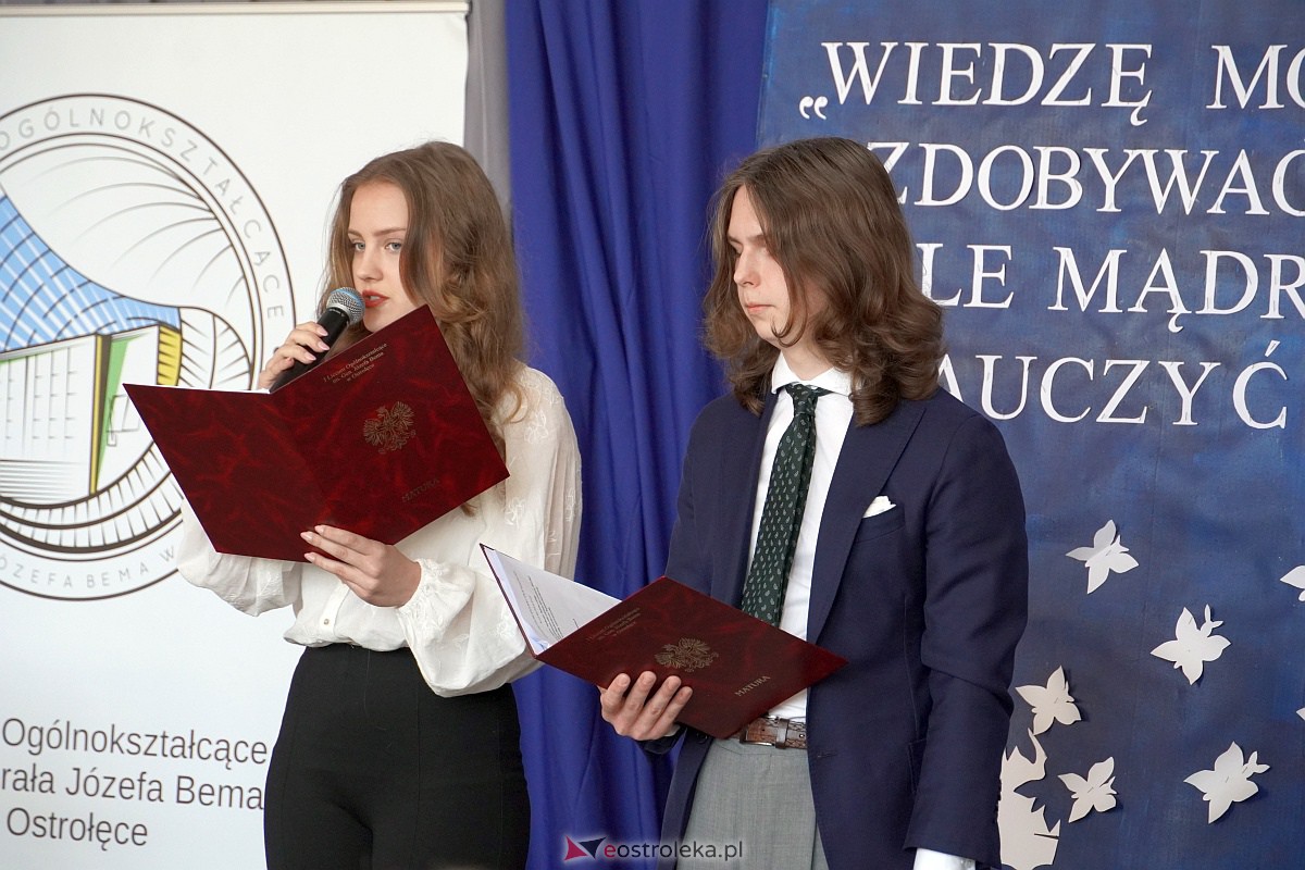Zakoczenie roku szkolnego klas maturalnych w I LO [28.04.2023] - zdjęcie #8 - eOstroleka.pl