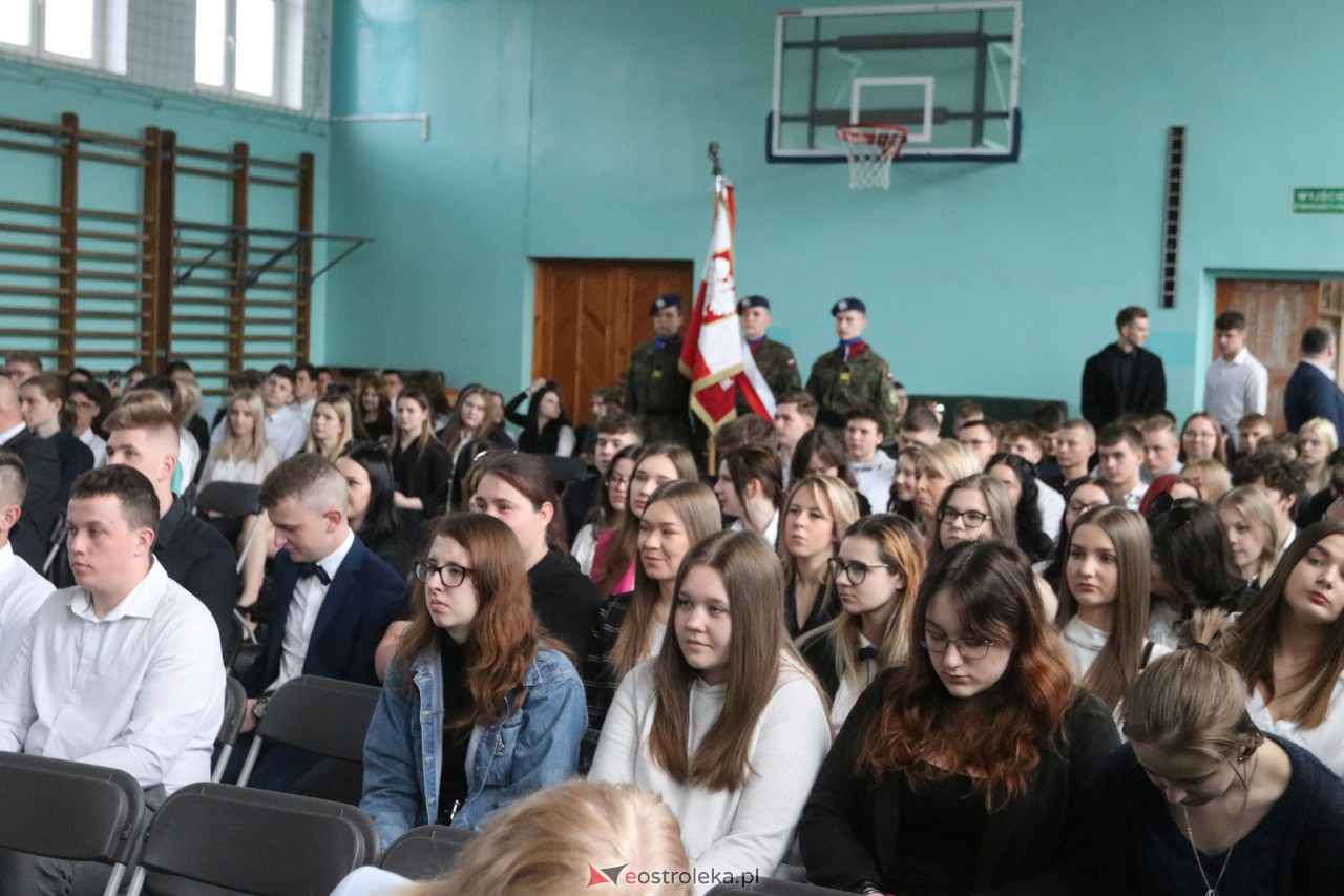 Zakoczenie roku szkolnego klas maturalnych w ZSZ 2 [28.04.2023] - zdjęcie #6 - eOstroleka.pl