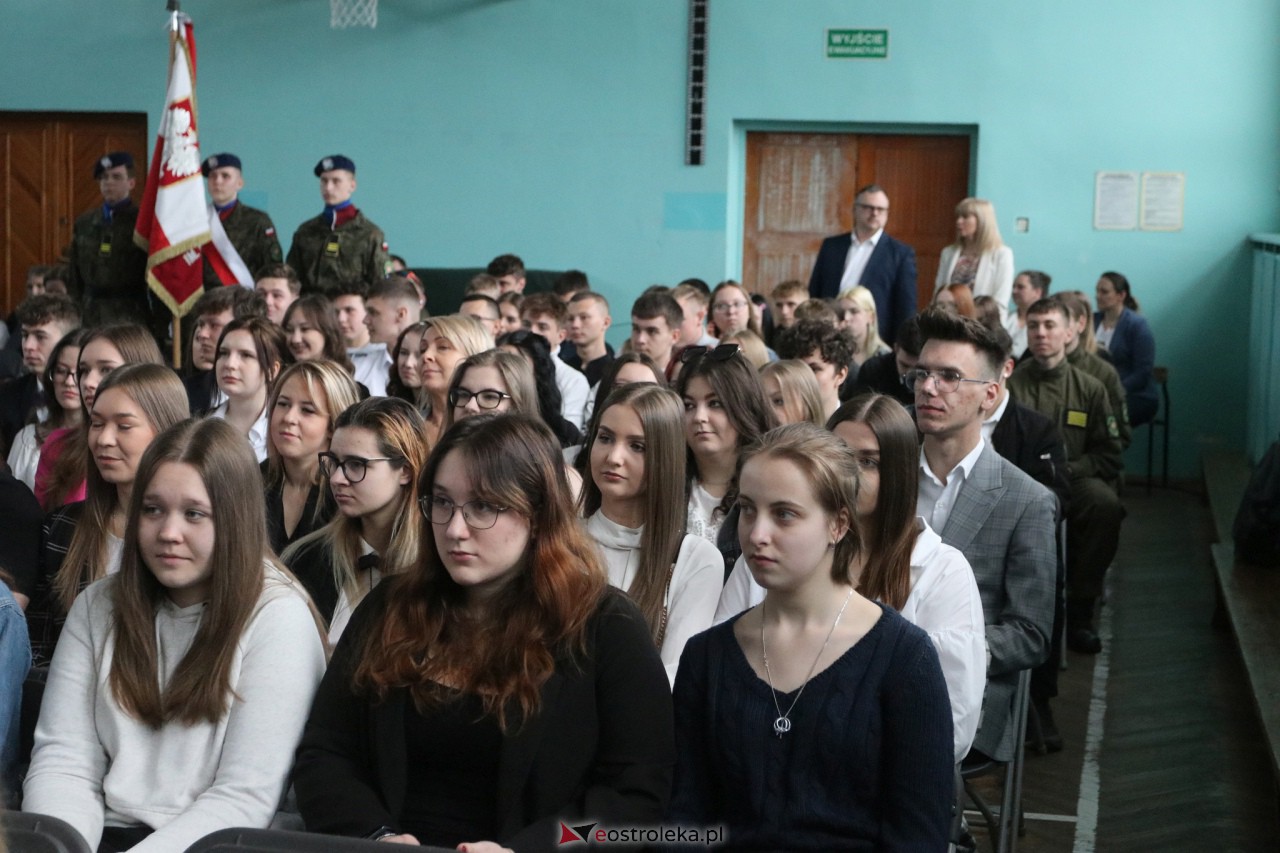 Zakoczenie roku szkolnego klas maturalnych w ZSZ 2 [28.04.2023] - zdjęcie #9 - eOstroleka.pl