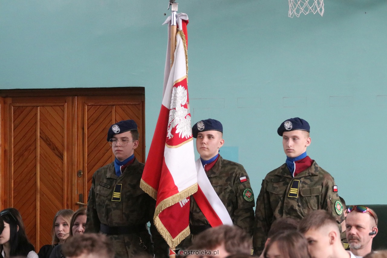 Zakoczenie roku szkolnego klas maturalnych w ZSZ 2 [28.04.2023] - zdjęcie #72 - eOstroleka.pl