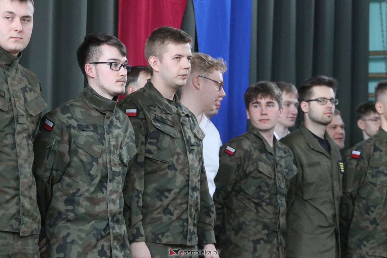 Zakoczenie roku szkolnego klas maturalnych w ZSZ 2 [28.04.2023] - zdjęcie #33 - eOstroleka.pl