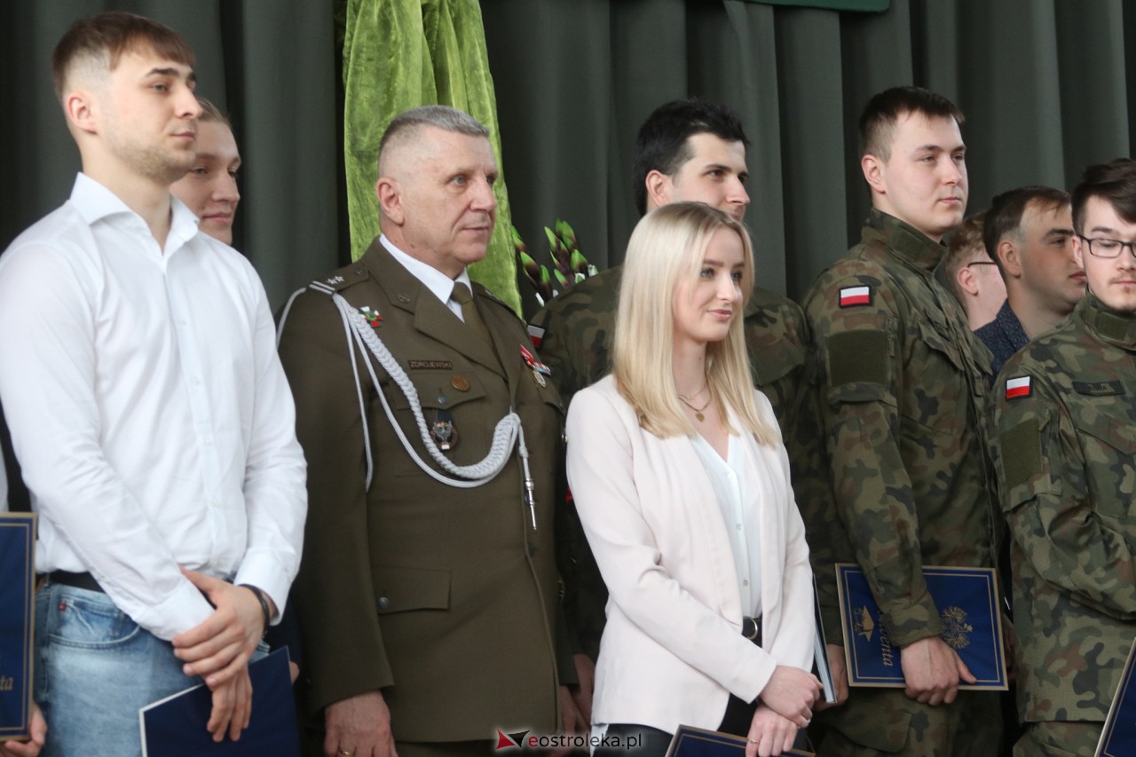 Zakoczenie roku szkolnego klas maturalnych w ZSZ 2 [28.04.2023] - zdjęcie #20 - eOstroleka.pl