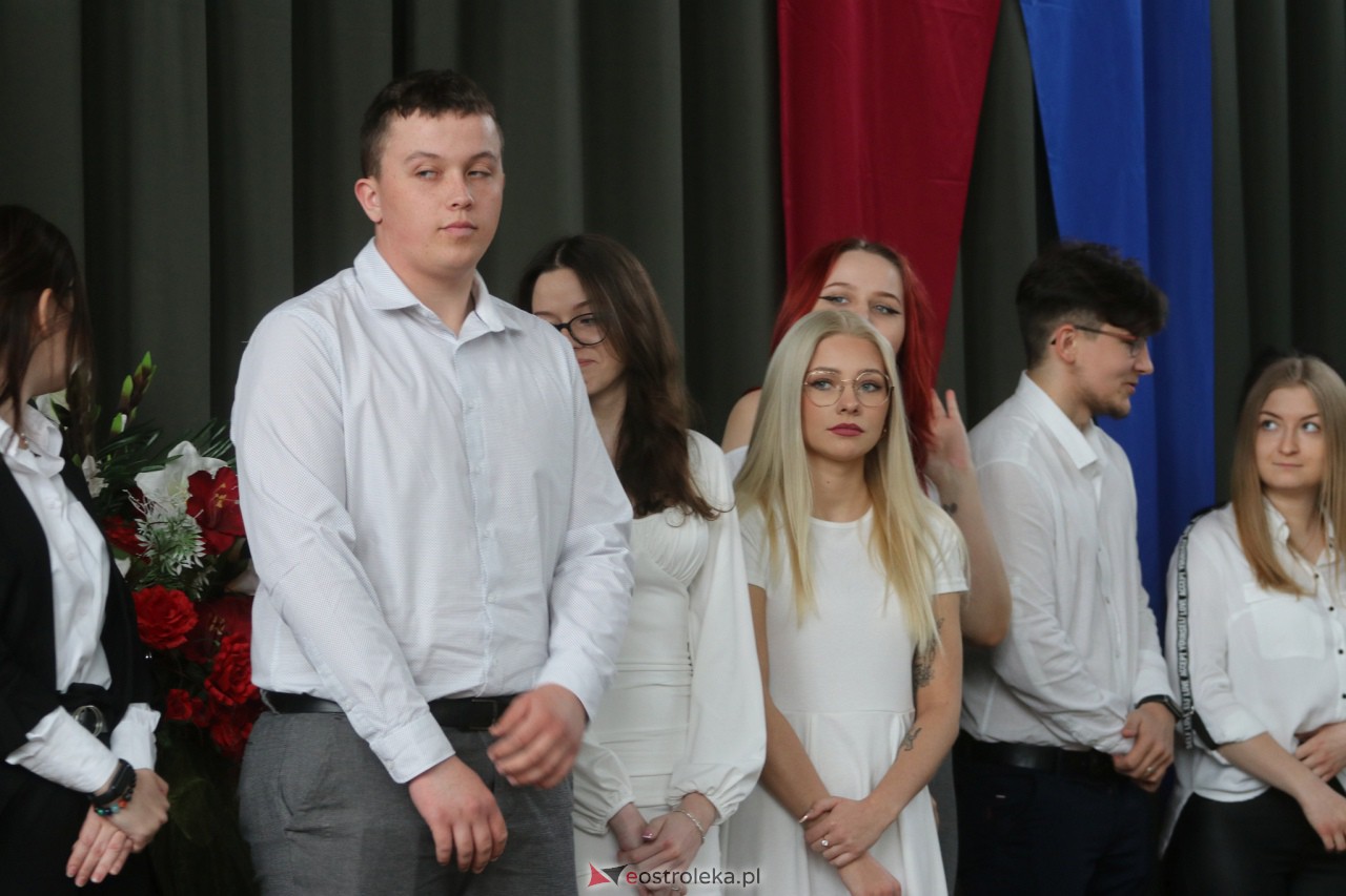 Zakoczenie roku szkolnego klas maturalnych w ZSZ 2 [28.04.2023] - zdjęcie #12 - eOstroleka.pl