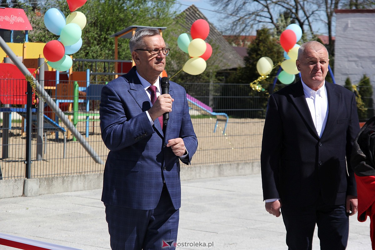 Uroczyste otwarcie nowego amfiteatru w Troszynie [30.04.2023] - zdjęcie #127 - eOstroleka.pl