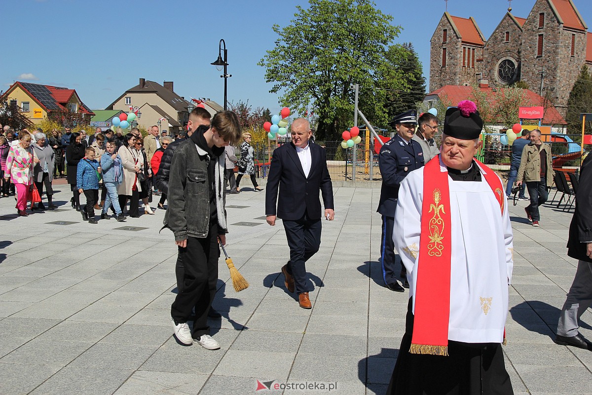 Uroczyste otwarcie nowego amfiteatru w Troszynie [30.04.2023] - zdjęcie #121 - eOstroleka.pl