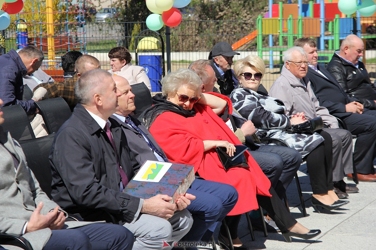 Uroczyste otwarcie nowego amfiteatru w Troszynie [30.04.2023] - zdjęcie #113 - eOstroleka.pl