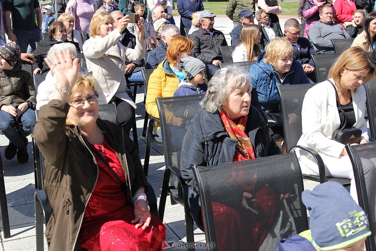 Uroczyste otwarcie nowego amfiteatru w Troszynie [30.04.2023] - zdjęcie #108 - eOstroleka.pl