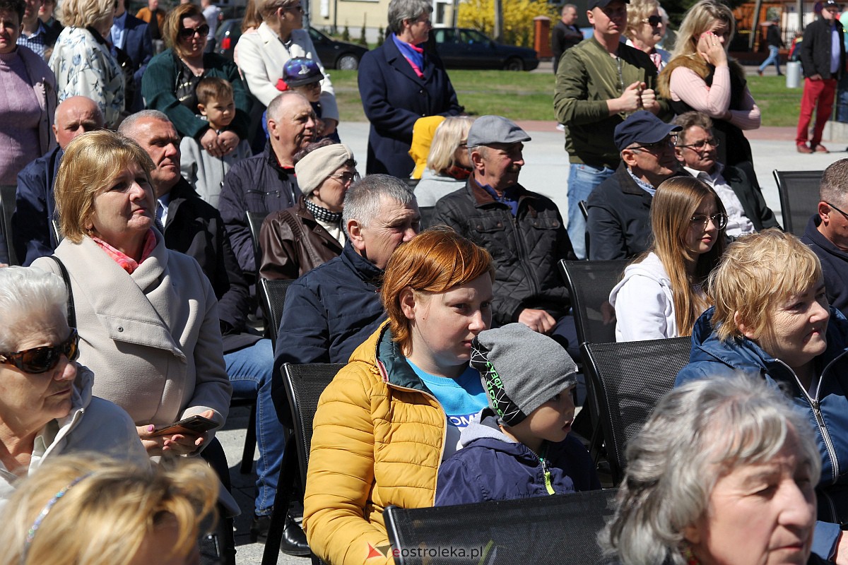 Uroczyste otwarcie nowego amfiteatru w Troszynie [30.04.2023] - zdjęcie #107 - eOstroleka.pl