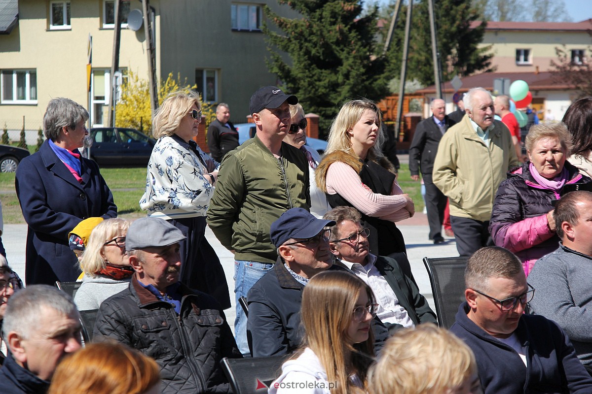 Uroczyste otwarcie nowego amfiteatru w Troszynie [30.04.2023] - zdjęcie #102 - eOstroleka.pl