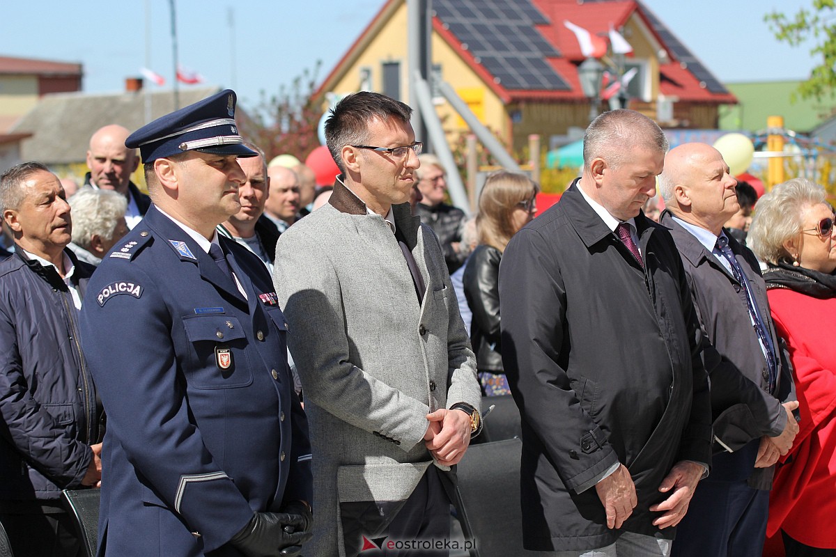 Uroczyste otwarcie nowego amfiteatru w Troszynie [30.04.2023] - zdjęcie #94 - eOstroleka.pl