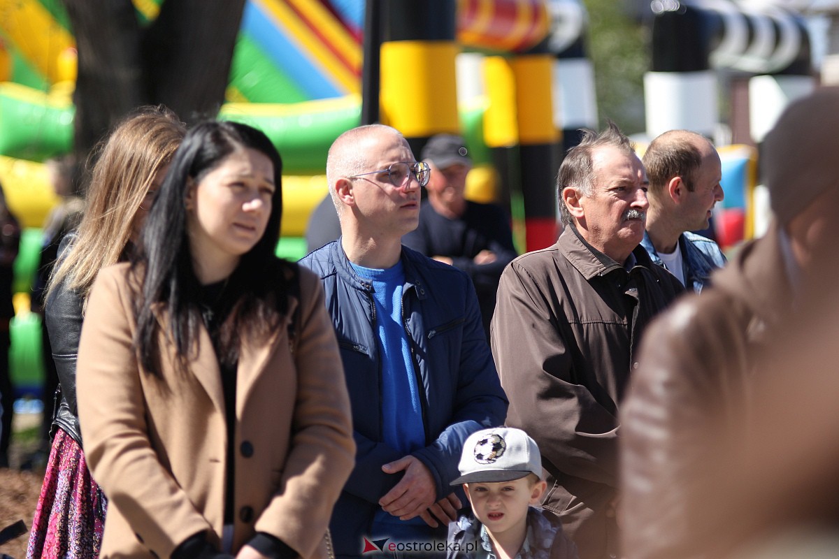 Uroczyste otwarcie nowego amfiteatru w Troszynie [30.04.2023] - zdjęcie #79 - eOstroleka.pl