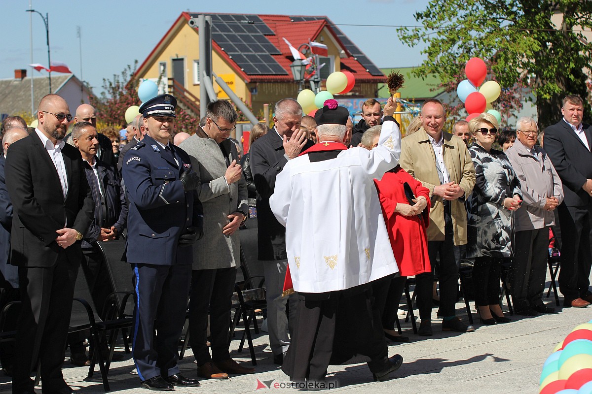 Uroczyste otwarcie nowego amfiteatru w Troszynie [30.04.2023] - zdjęcie #65 - eOstroleka.pl