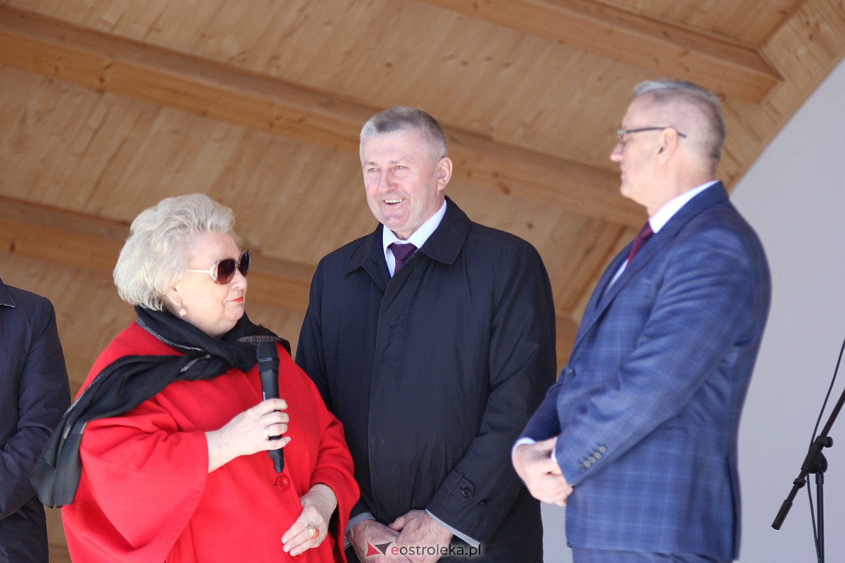 Uroczyste otwarcie nowego amfiteatru w Troszynie [30.04.2023] - zdjęcie #53 - eOstroleka.pl