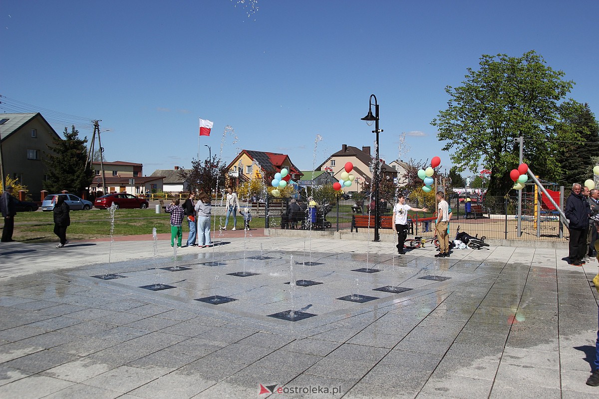 Uroczyste otwarcie nowego amfiteatru w Troszynie [30.04.2023] - zdjęcie #19 - eOstroleka.pl