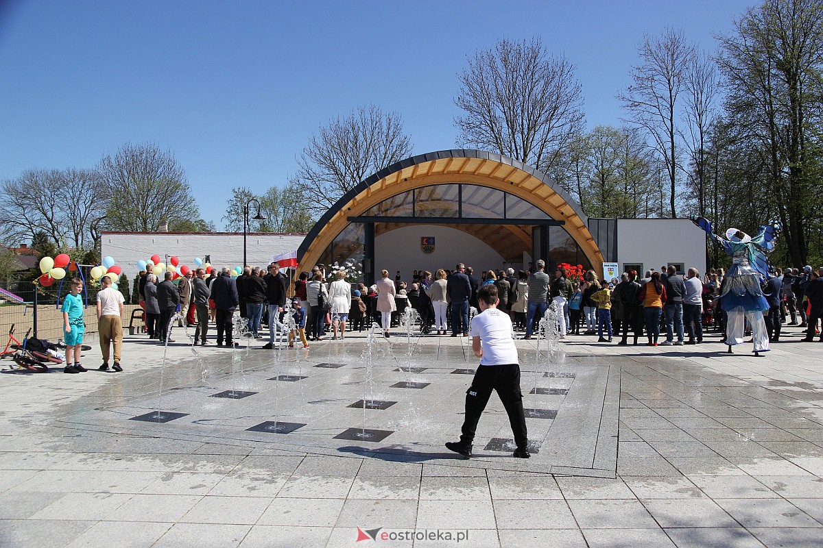 Uroczyste otwarcie nowego amfiteatru w Troszynie [30.04.2023] - zdjęcie #72 - eOstroleka.pl