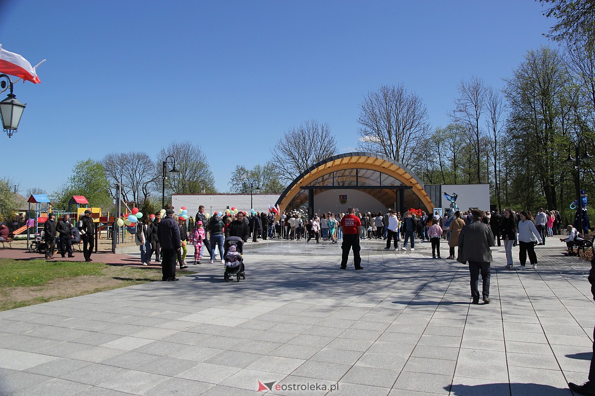 Uroczyste otwarcie nowego amfiteatru w Troszynie [30.04.2023] - zdjęcie #38 - eOstroleka.pl