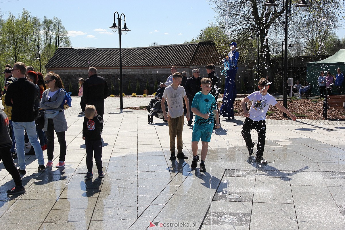 Uroczyste otwarcie nowego amfiteatru w Troszynie [30.04.2023] - zdjęcie #26 - eOstroleka.pl