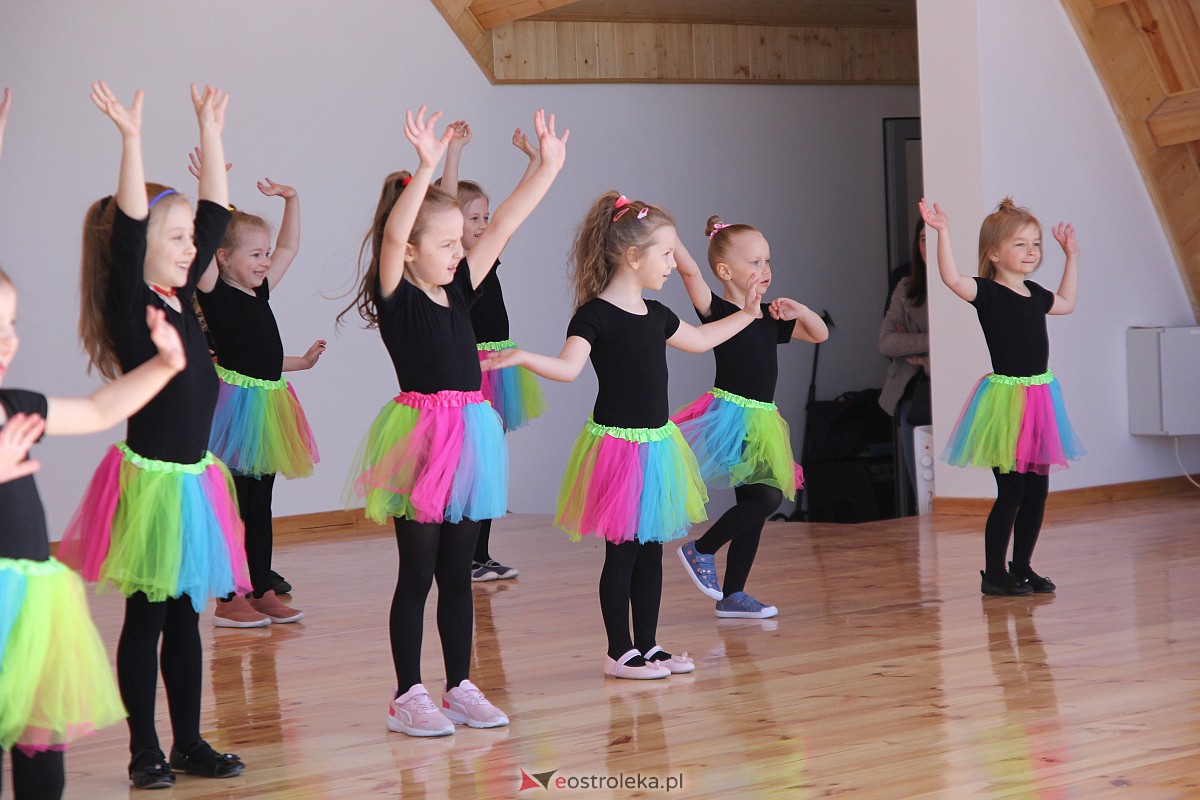 Uroczyste otwarcie nowego amfiteatru w Troszynie [30.04.2023] - zdjęcie #15 - eOstroleka.pl