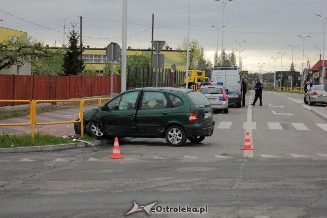 Kolizja na ul. Korczaka (01.05.2011) - zdjęcie #14 - eOstroleka.pl