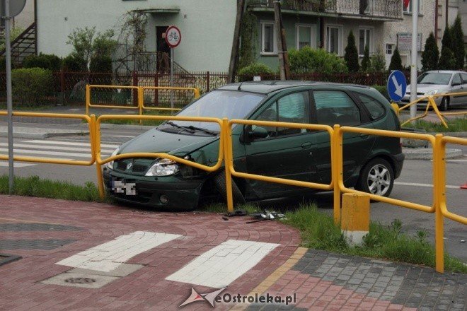 Kolizja na ul. Korczaka (01.05.2011) - zdjęcie #12 - eOstroleka.pl