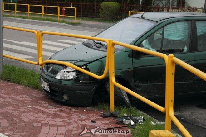 Kolizja na ul. Korczaka (01.05.2011) - zdjęcie #10 - eOstroleka.pl