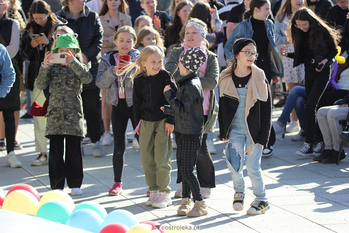 Miły Pan w Troszynie [30.04.2023] - zdjęcie #13 - eOstroleka.pl