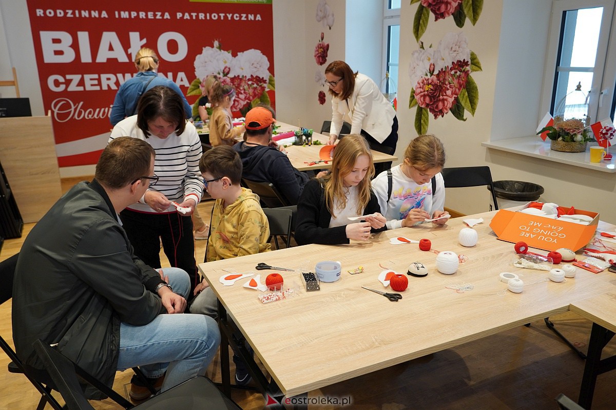 Rodzinna impreza patriotyczna „Biało-czerwona. Obowiązkowo!” [03.05.2023] - zdjęcie #10 - eOstroleka.pl