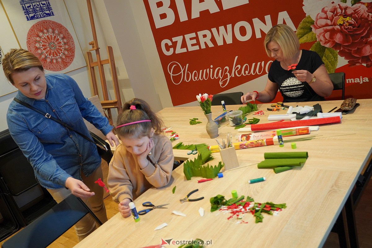 Rodzinna impreza patriotyczna „Biało-czerwona. Obowiązkowo!” [03.05.2023] - zdjęcie #3 - eOstroleka.pl