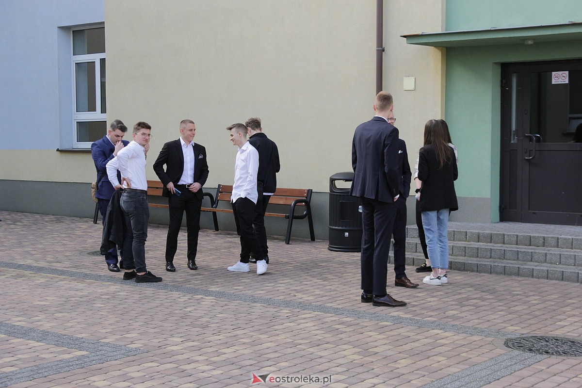Matura 2023 - egzamin z j. polskiego w ZSZ nr 1 [04.05.2023] - zdjęcie #37 - eOstroleka.pl
