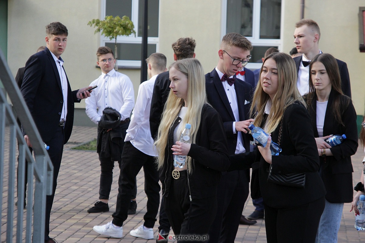 Matura 2023 - egzamin z j. polskiego w ZSZ nr 1 [04.05.2023] - zdjęcie #28 - eOstroleka.pl