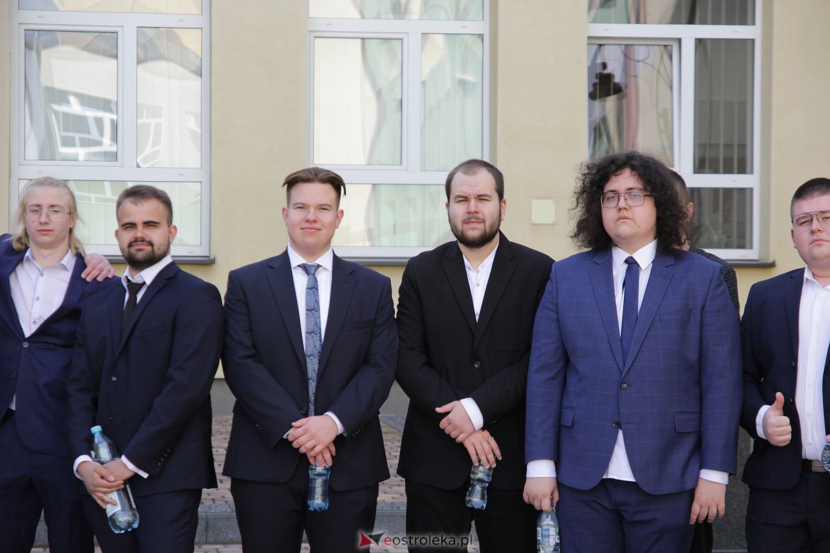 Matura 2023 - egzamin z j. polskiego w ZSZ nr 1 [04.05.2023] - zdjęcie #19 - eOstroleka.pl