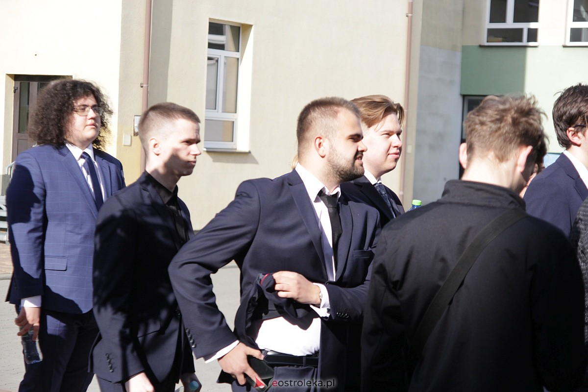 Matura 2023 - egzamin z j. polskiego w ZSZ nr 1 [04.05.2023] - zdjęcie #10 - eOstroleka.pl