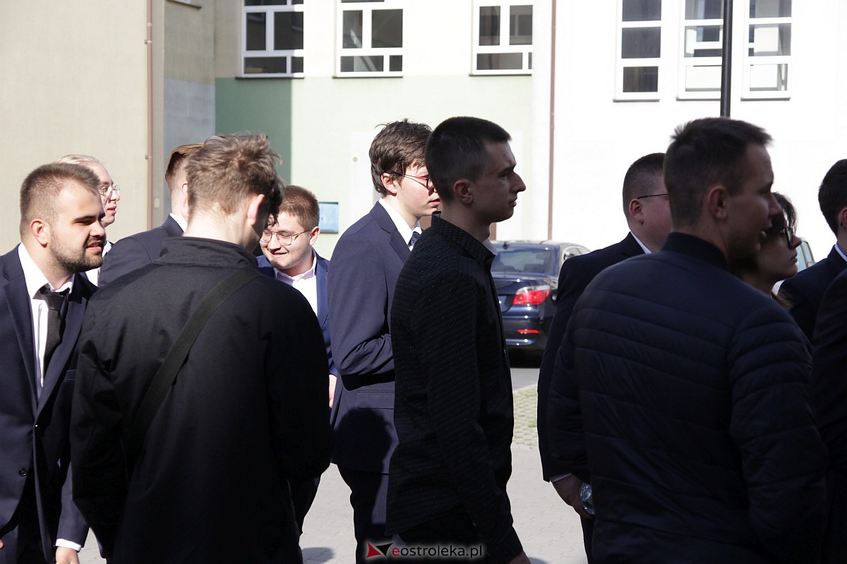 Matura 2023 - egzamin z j. polskiego w ZSZ nr 1 [04.05.2023] - zdjęcie #9 - eOstroleka.pl