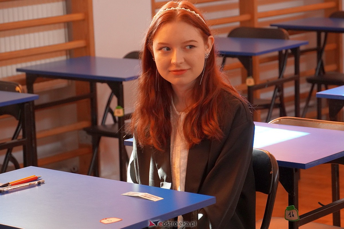 Matura 2023 - język polski w II LO w Ostrołęce [4.05.2023] - zdjęcie #64 - eOstroleka.pl
