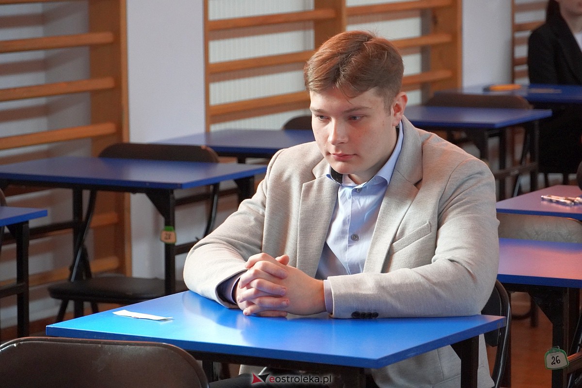 Matura 2023 - język polski w II LO w Ostrołęce [4.05.2023] - zdjęcie #52 - eOstroleka.pl