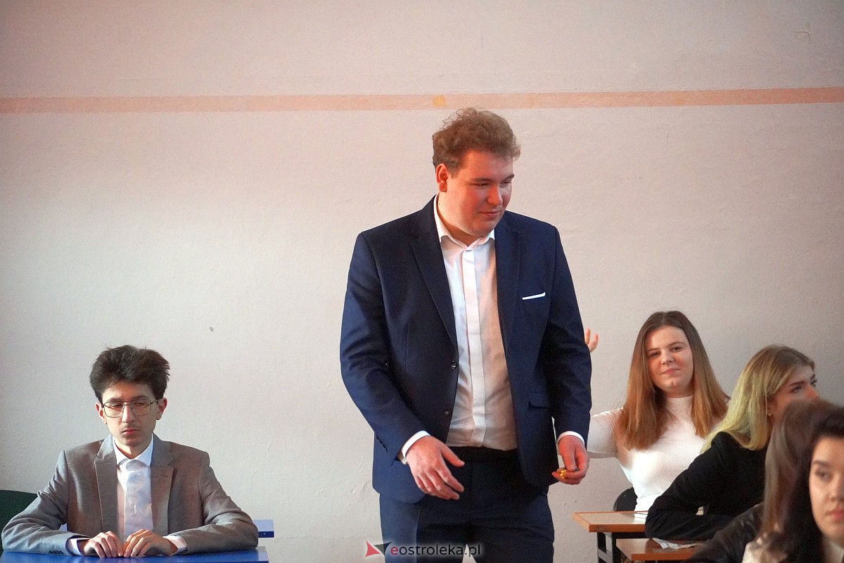 Matura 2023 - język polski w II LO w Ostrołęce [4.05.2023] - zdjęcie #43 - eOstroleka.pl