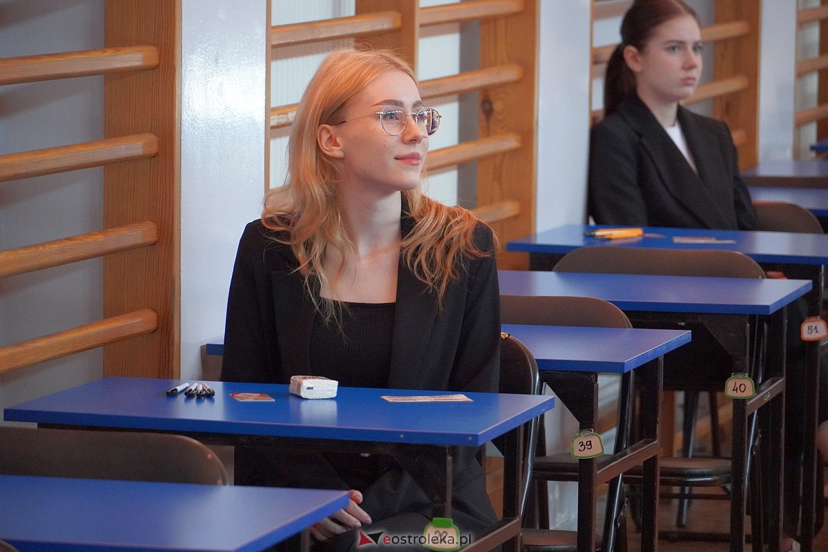 Matura 2023 - język polski w II LO w Ostrołęce [4.05.2023] - zdjęcie #41 - eOstroleka.pl