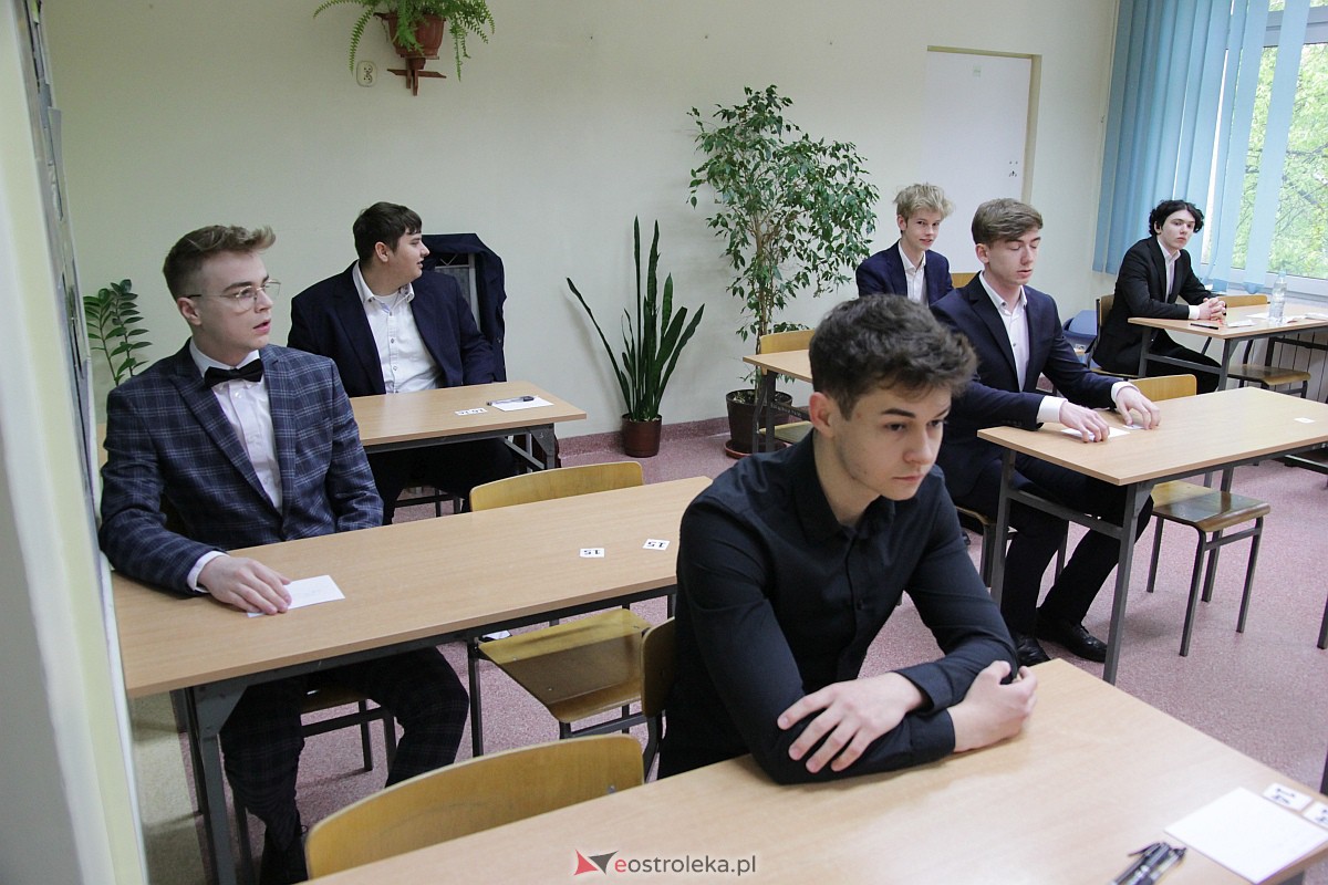 Matura 2023 - egzamin z języka obcego [05.05.2023] - zdjęcie #27 - eOstroleka.pl