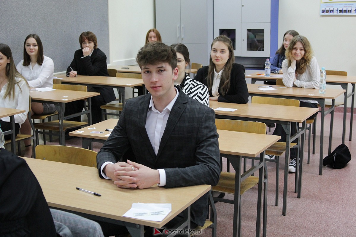 Matura 2023 - egzamin z języka obcego [05.05.2023] - zdjęcie #13 - eOstroleka.pl