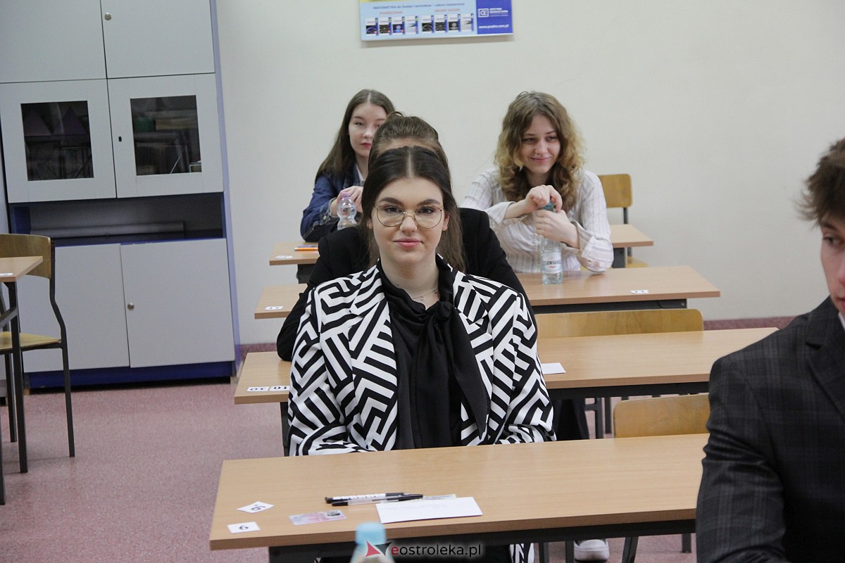 Matura 2023 - egzamin z języka obcego [05.05.2023] - zdjęcie #12 - eOstroleka.pl