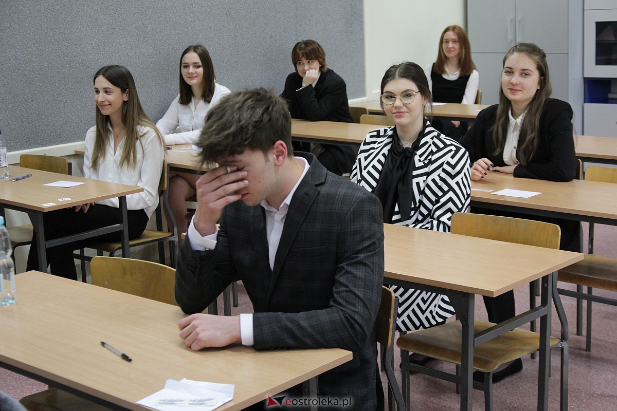 Matura 2023 - egzamin z języka obcego [05.05.2023] - zdjęcie #9 - eOstroleka.pl