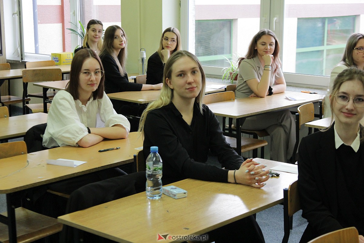 Matura 2023 - egzamin z języka obcego [05.05.2023] - zdjęcie #7 - eOstroleka.pl